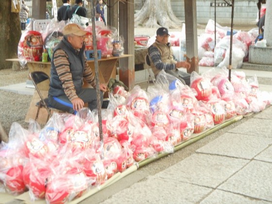 深谷の節分は4 だるまです。